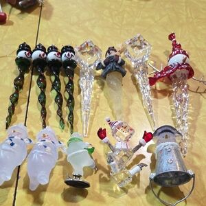#9 Lot Of 13 Festive Snowman and Icicle Ornament Set